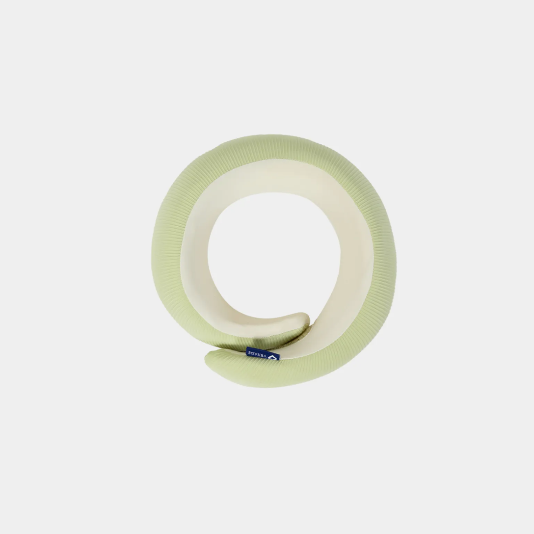 כרית תמיכה ארגונומית לצוואר לטיסה דגם Comfy Neck Guard מבית מותג היוקרה VERAGE