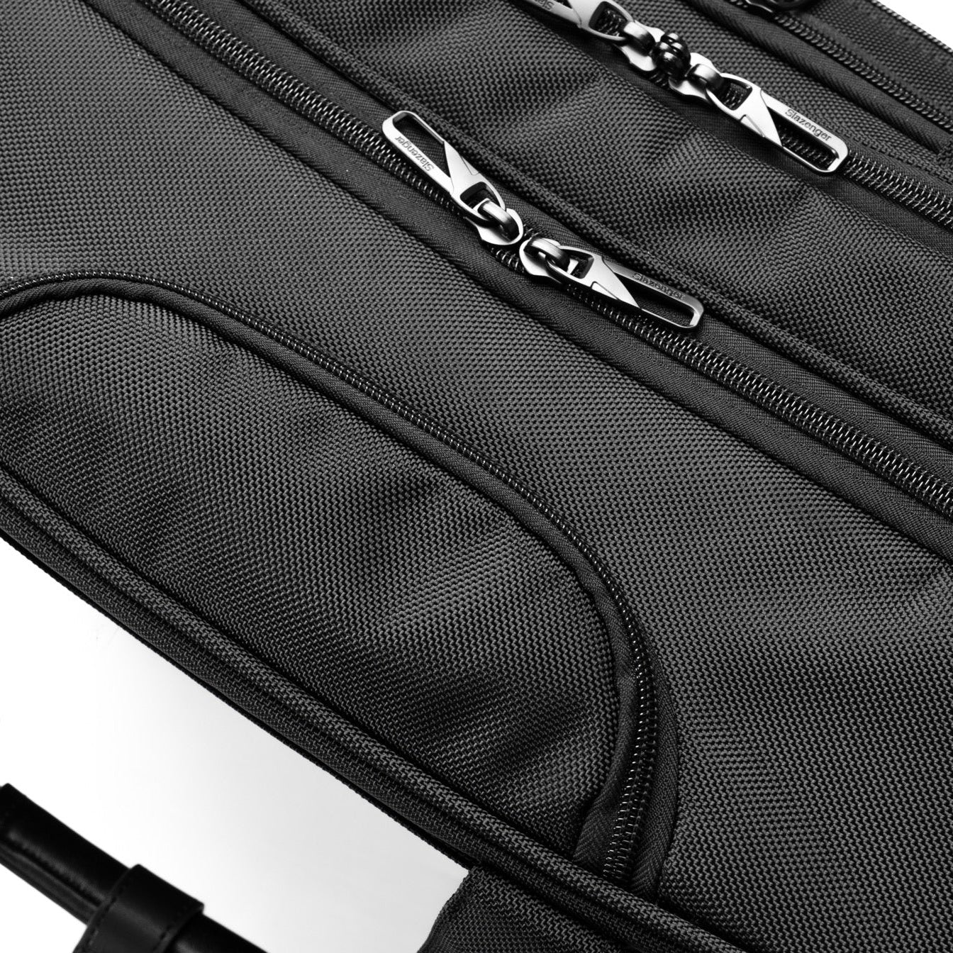 מזוודת טרולי עסקים 2 גלגלים עם תא לללפטופ LAPTOP CASE  מבית המותג SLAZENGER סדרת OXFORD