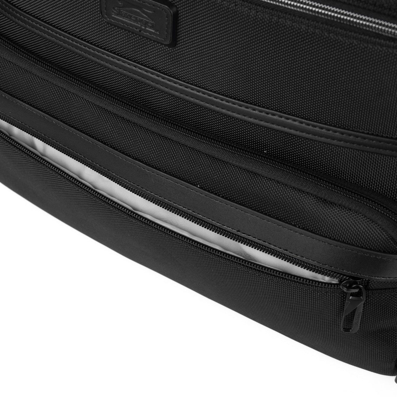 מזוודת טרולי עסקים 2 גלגלים עם תא לללפטופ LAPTOP CASE  מבית המותג SLAZENGER סדרת OXFORD