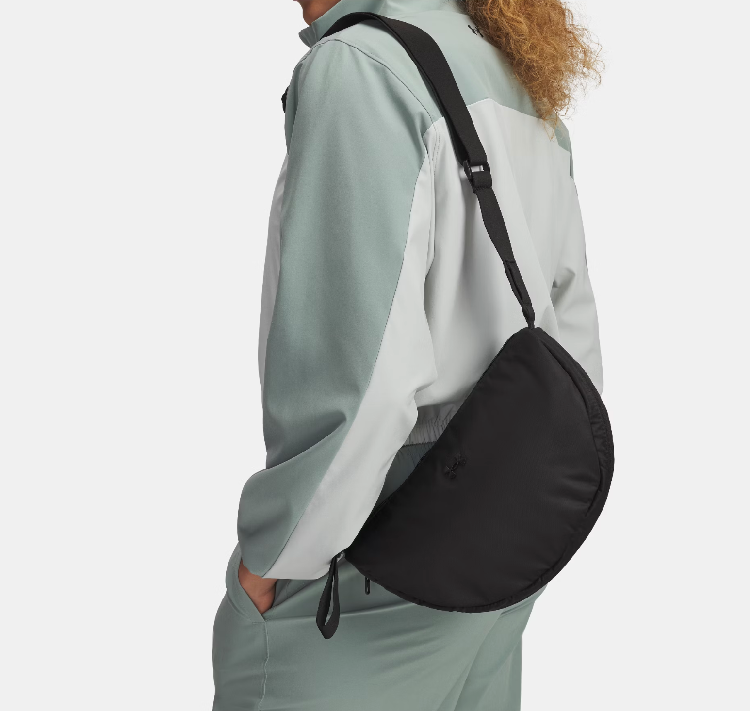 תיק צד אופנתי מתרחב מבית  UNDER ARMOUR דגם Studio Luna Shoulder Bag