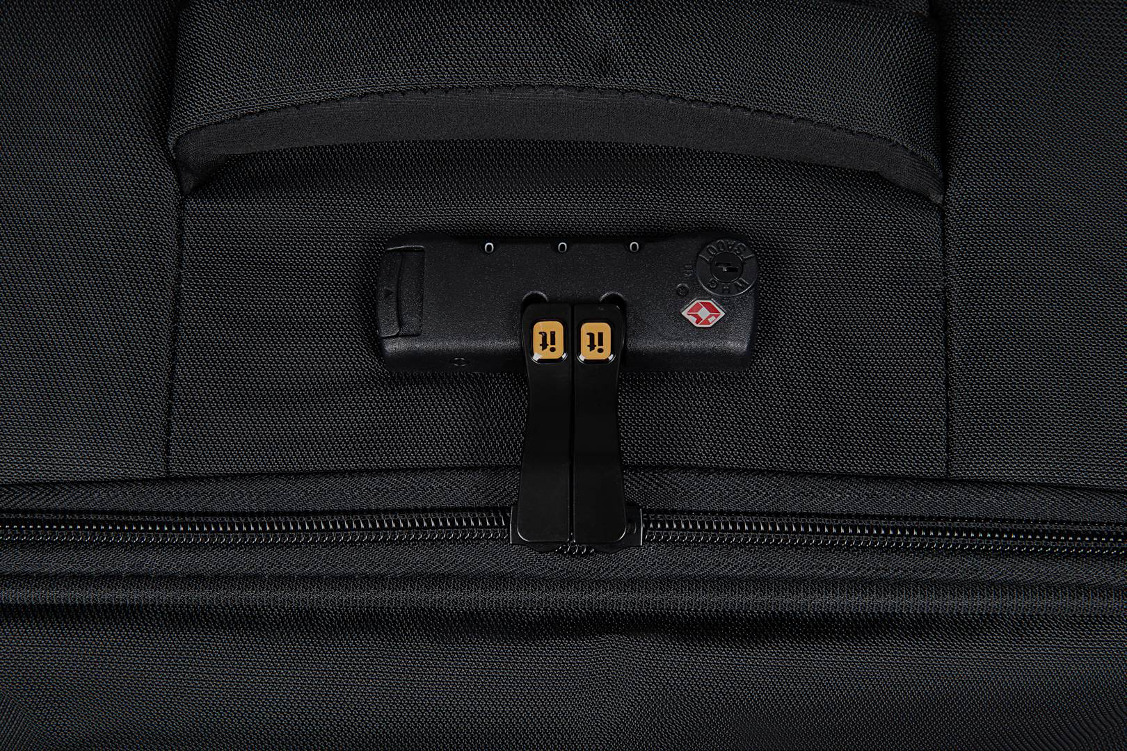 סט מזוודות it Luggage דגם Simultaneous