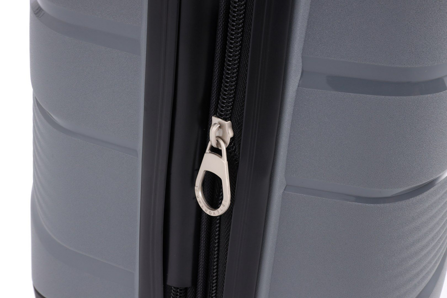 מזוודות סוויס טרולי עליה מטוס SWISS PP