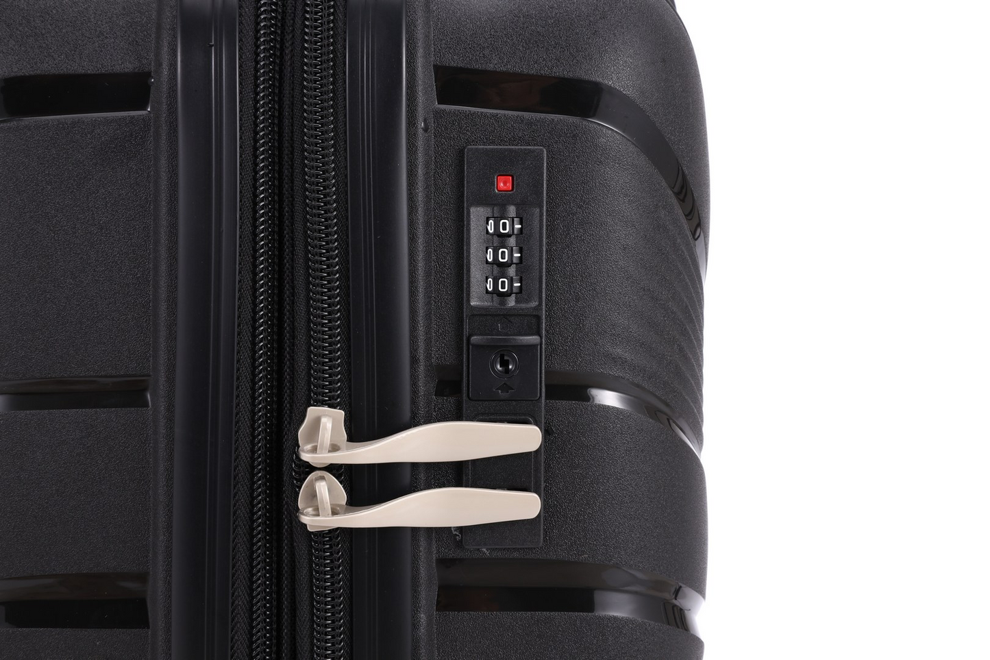 מזוודות סוויס טרולי עליה מטוס SWISS PP