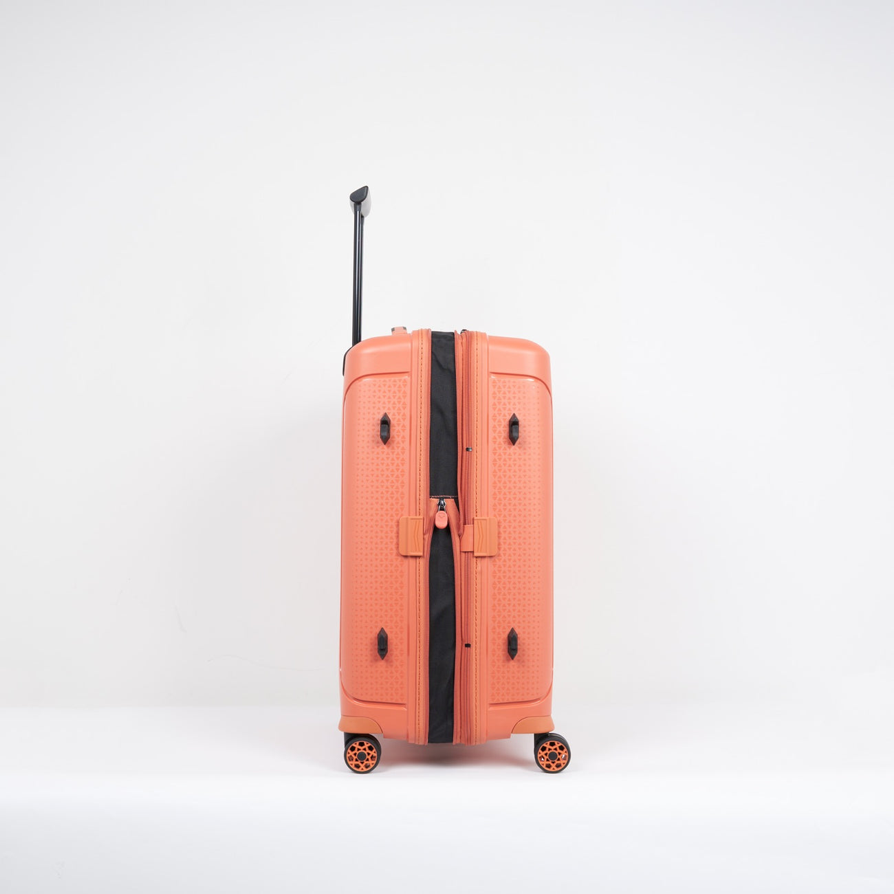 סט מזוודות קשיחות מעוצבות מסדרת הפרימיום EDINBURGH מבית היוקרה האנגלי VERAGE