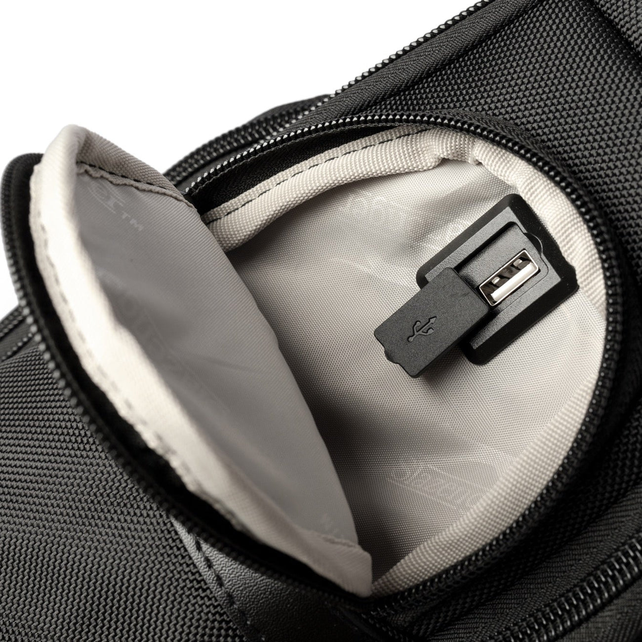 תיק גב יוקרתי עסקי למחשב נייד 15.6״ מבית SLAZENGER מסדרת OXFORD