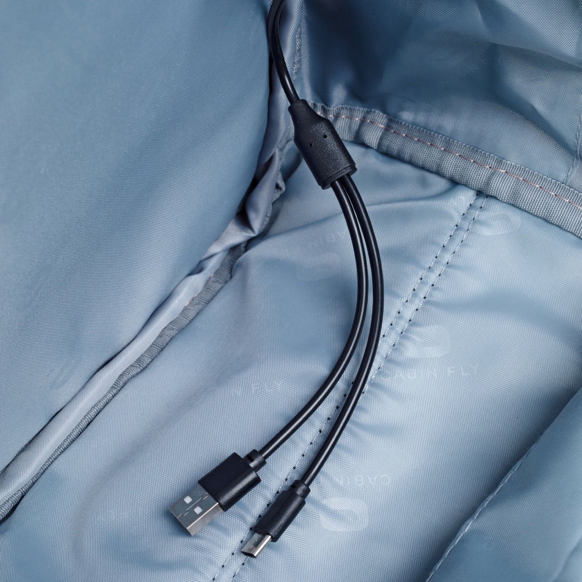 תיק עליה למטוס מתרחב מבית המותג ®CABIN FLY דגם SKYLITE מידה S 40X25X20CM