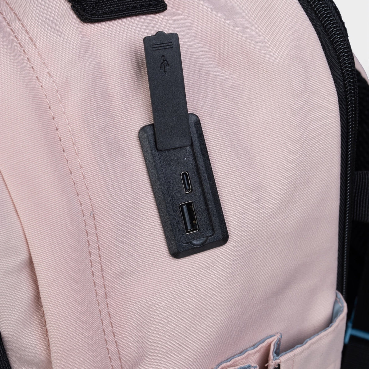 תיק עליה למטוס מתרחב מבית המותג ®CABIN FLY דגם SKYLITE מידה M 40X30X20CM