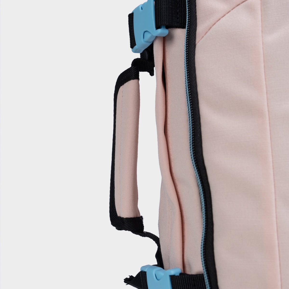 תיק עליה למטוס מתרחב מבית המותג ®CABIN FLY דגם SKYLITE מידה M 40X30X20CM