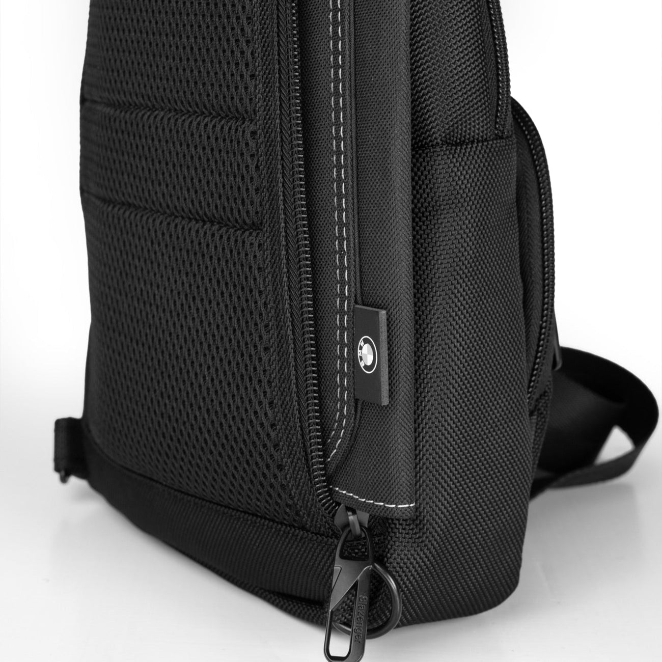 תיק צד Sling Bag מסדרת OXFORD מבית SLAZENGER