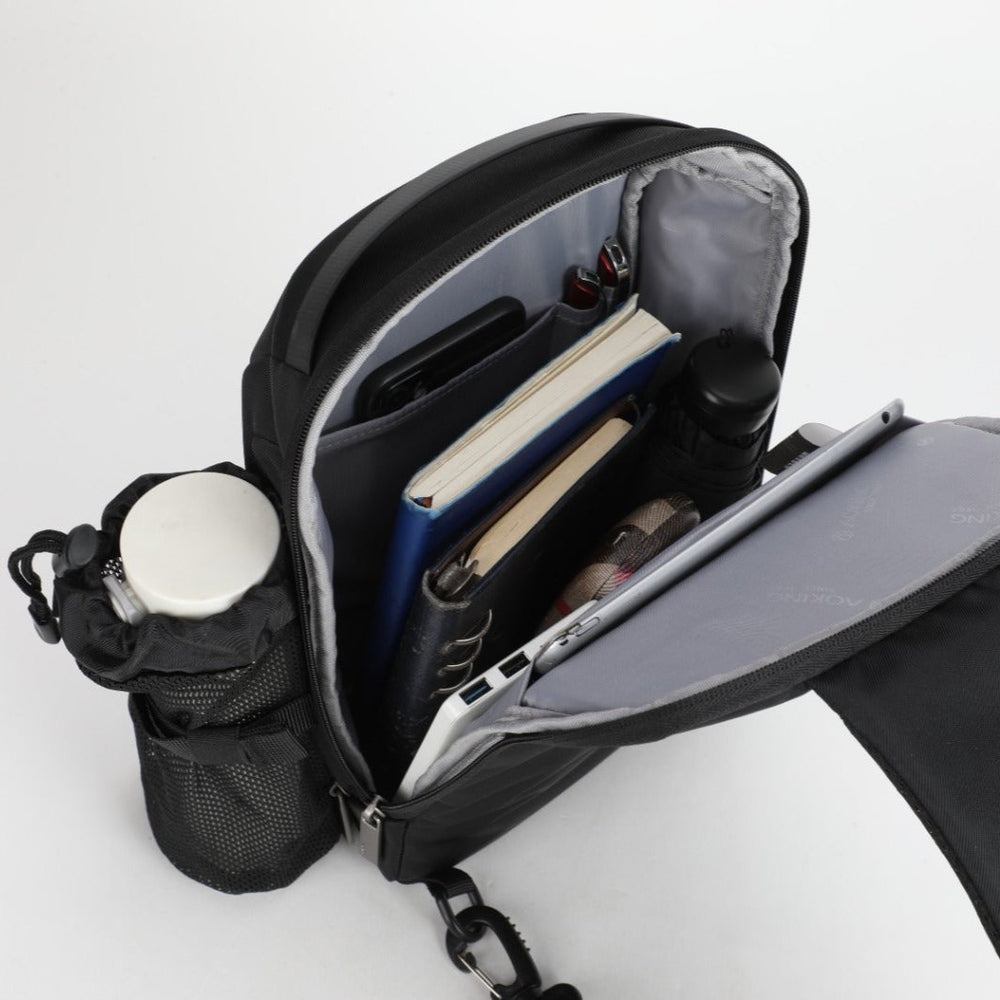 תיק צד פונקציונאלי וקל משקל בסגנון אוכף אלכסון עמיד למים מבית המותג AOKING צבע שחור