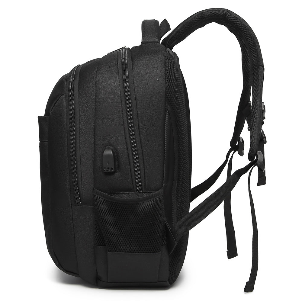 תיק גב The Xavier™ Pro למחשב 15.6 אינץ' עם יציאת USB